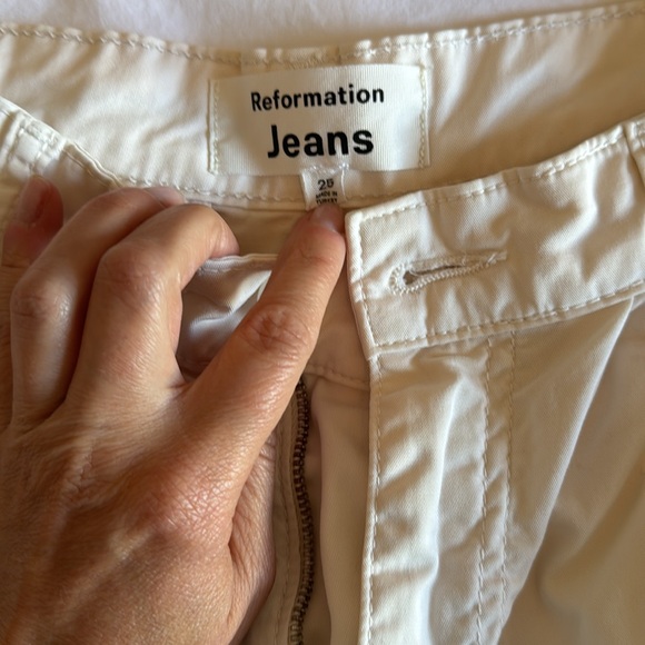 Reformation pleated cotton shorts - Picture 3 of 4